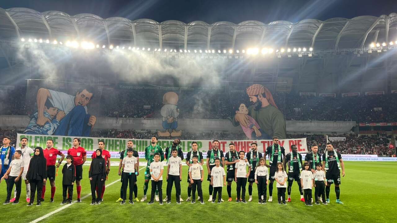 Konya’da tarihi gece! Kalpler Filistin için attı 10